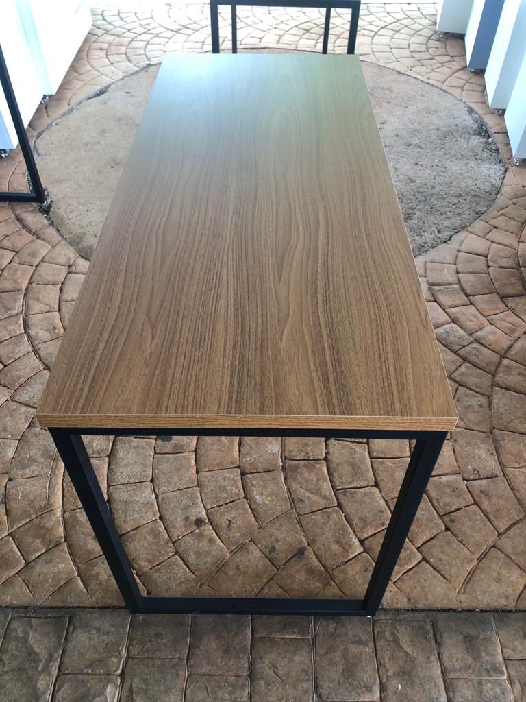 Mesa Artesanal de MDF